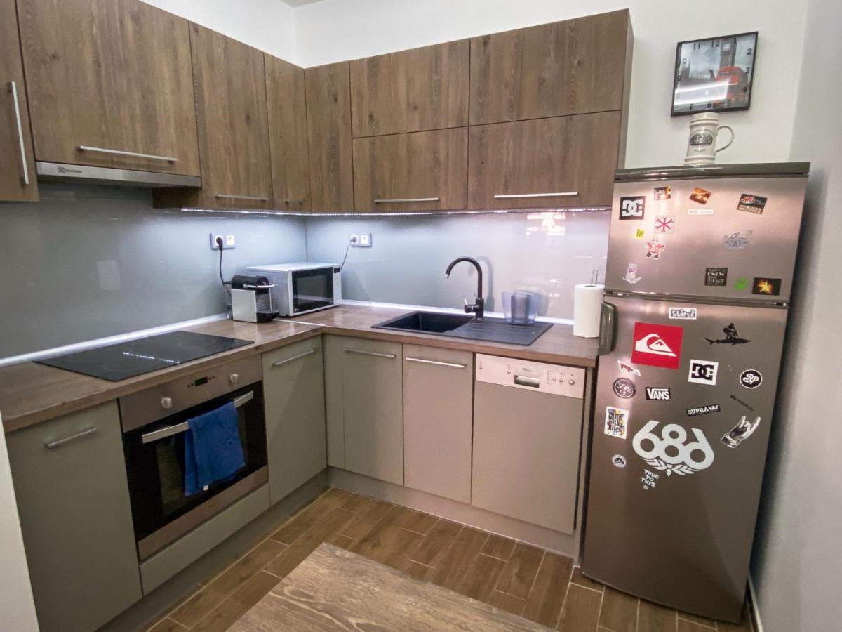Apartman Slate Wood *
