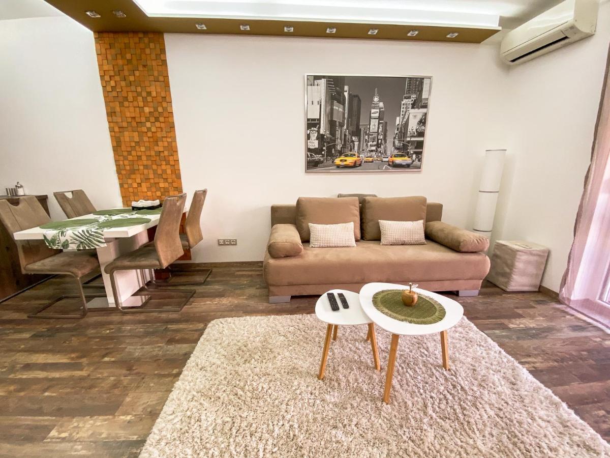 Slate Wood Apartman *