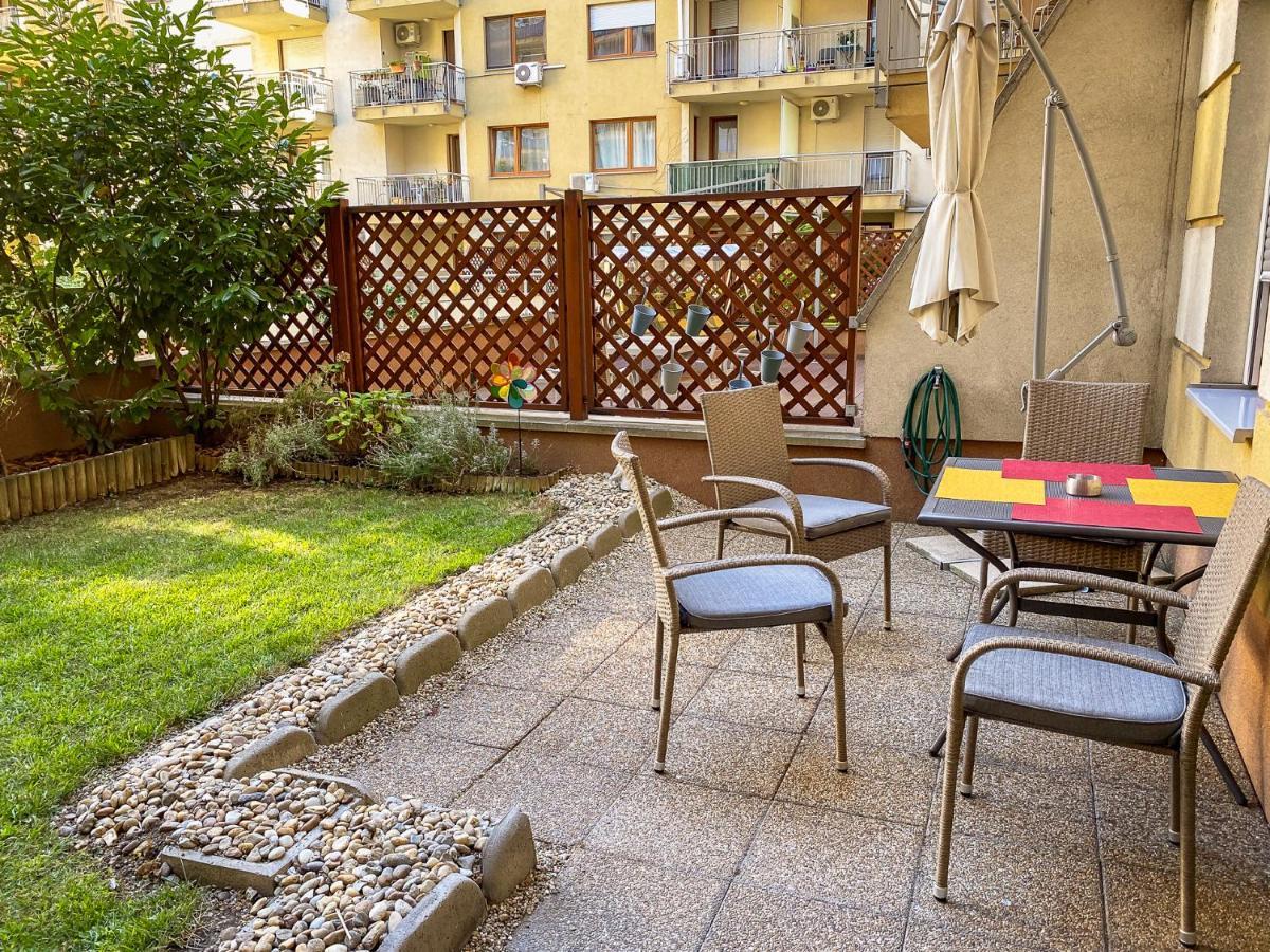 Apartman Slate Wood